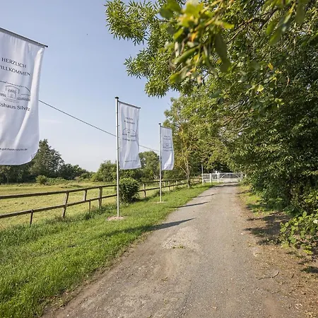 Ruhig Und Idyllische Lage, Strandnah, Gratis Nutzung Vom Ahoi Erlebnisbad Und Sauna In Sellin - Gutshaus Silvitz 02 アパート ベルゲン・アウフ・リューゲン