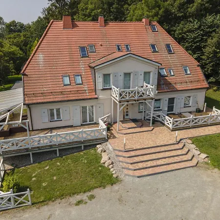 Ruhig Und Idyllische Lage, Strandnah, Gratis Nutzung Vom Ahoi Erlebnisbad Und Sauna In Sellin - Gutshaus Silvitz 02 *