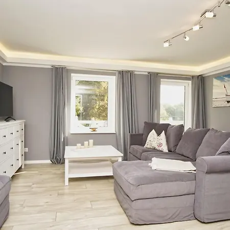 アパート Ruhig Und Idyllische Lage, Strandnah, Gratis Nutzung Vom Ahoi Erlebnisbad Und Sauna In Sellin - Gutshaus Silvitz 02 ベルゲン・アウフ・リューゲン