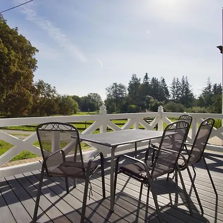 Gutshaus Silvitz: Beachside Retreat With Ahoi Access *