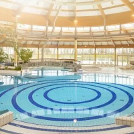 Apartment Ruhig Und Idyllische Lage, Strandnah, Gratis Nutzung Vom Ahoi Erlebnisbad Und Sauna In Sellin - Gutshaus Silvitz 02 *